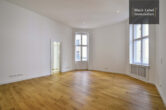 Splendid old building apartment with 4 balconies/loggias and elevator in Ku'damm top location - Bedroom
