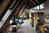 Above the rooftops of Berlin: Luxury Penthouse by Swen Burgheim - Living area