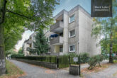 Well-maintained apartment buildings with over 4% yield and expansion potential in Wittenau - Facade
