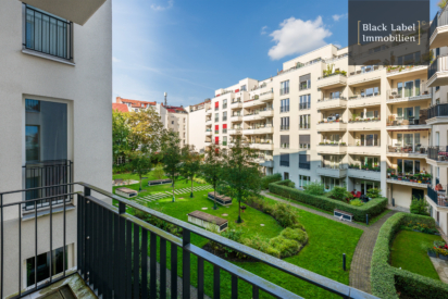 Newly built apartment with 2 balconies and elevator in a prime location in Friedrichshain, 10249 Berlin, Apartment