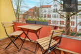 Sunny views: Functional 2 room flat with balcony in Berlin Steglitz exudes brightness - Balcony
